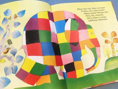 David McKee: Elmer, a kockás elefánt